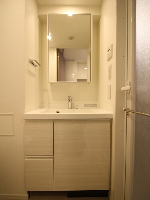 物件内観写真11　(洗面)