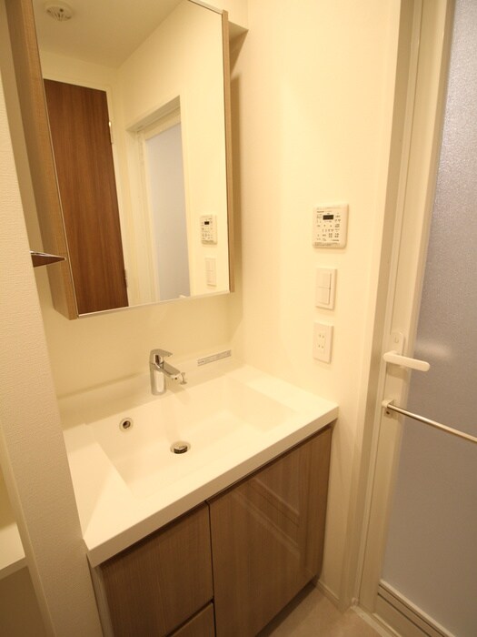 物件内観写真11　(洗面)