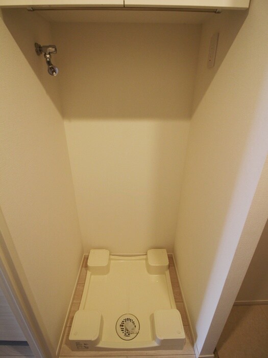 物件内観写真11　(洗濯機置場)