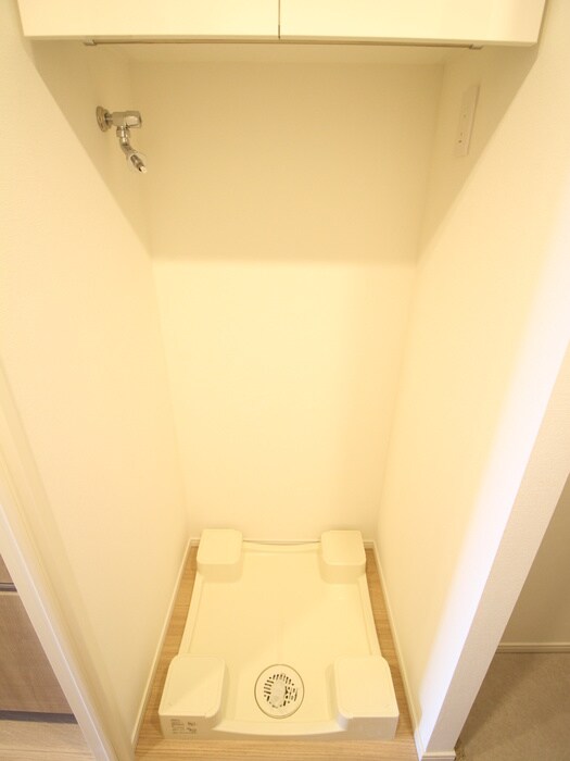 物件内観写真14　(洗濯機置場)