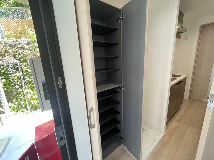 物件内観写真18　(靴箱)