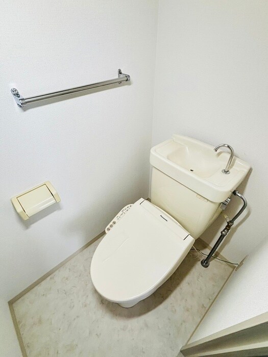 物件内観写真13　(トイレ)