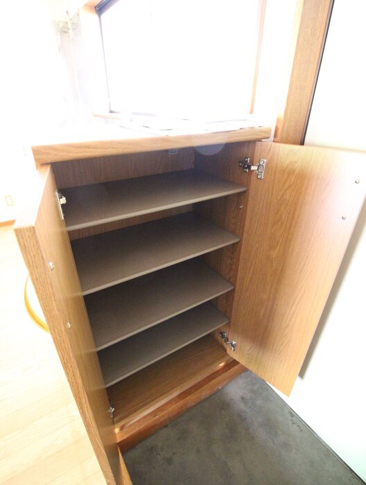 物件内観写真8　(靴箱)