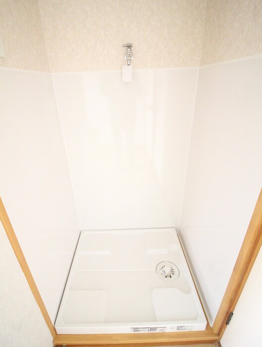 物件内観写真13　(洗濯機置場)