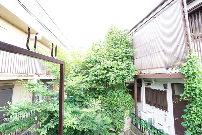 物件内観写真22　(室内からの展望)