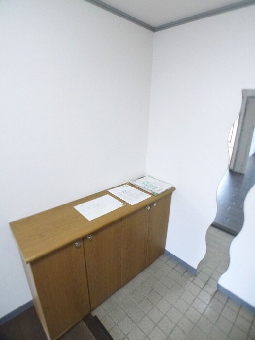 物件内観写真19　(玄関)