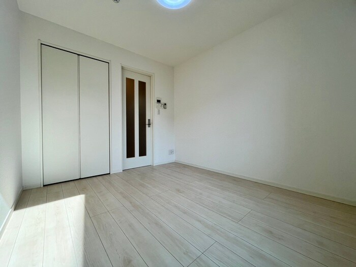 物件内観写真8　(居室)