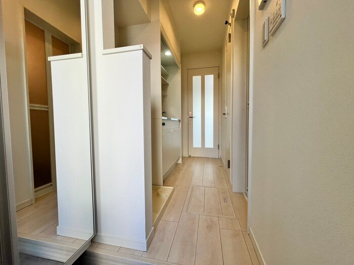 物件内観写真17　(廊下)