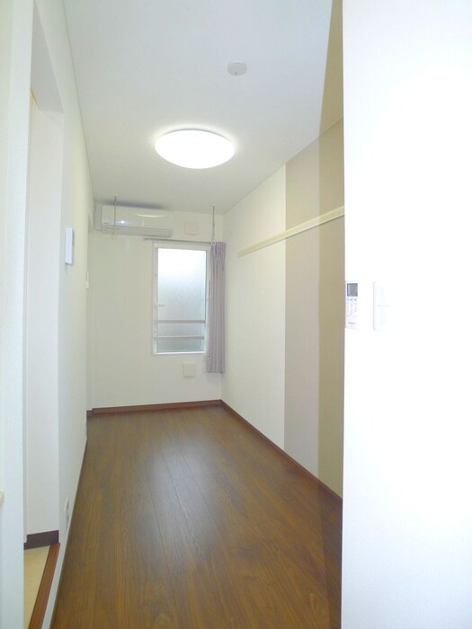 物件内観写真18　(廊下)