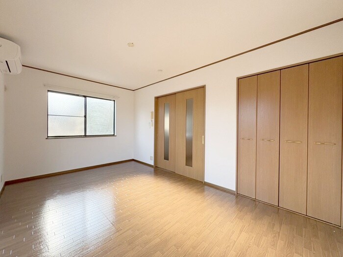 物件内観写真5　(居室)