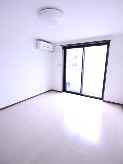 物件内観写真13　(居室)