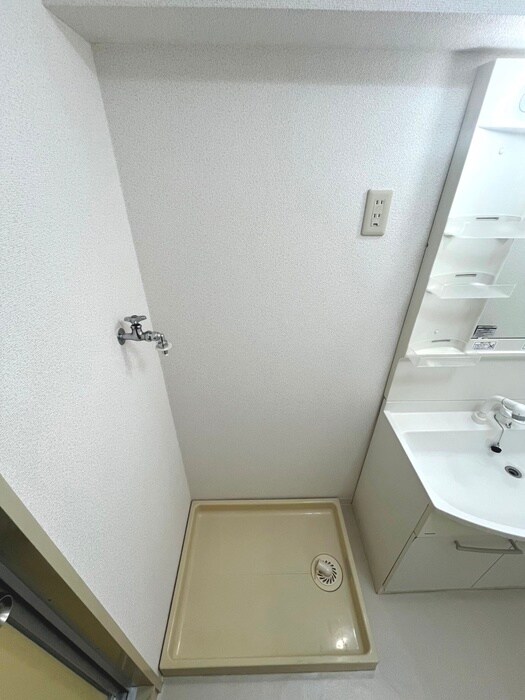 物件内観写真17　(洗濯機置場)