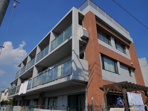 フリ－デ外観写真