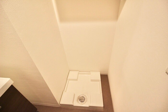 物件内観写真13　(洗濯機置場)