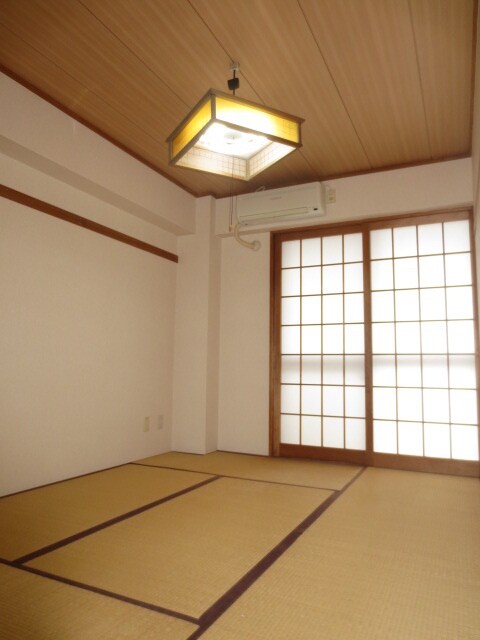 物件内観写真8　(居室)