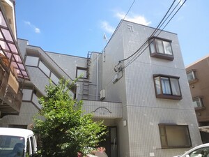 マンション金井外観写真