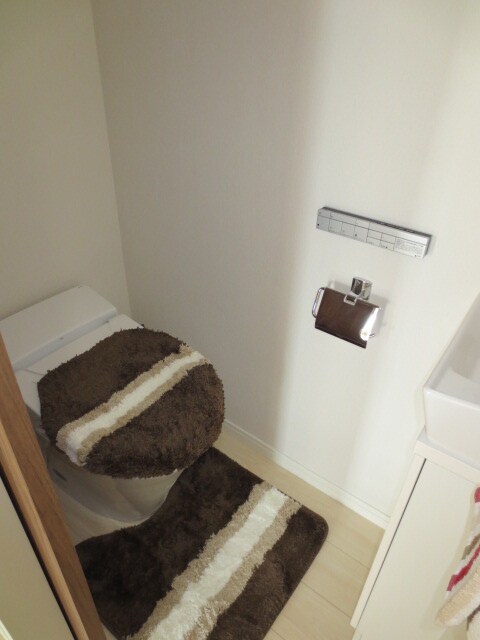 物件内観写真12　(トイレ)