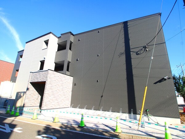 建築中