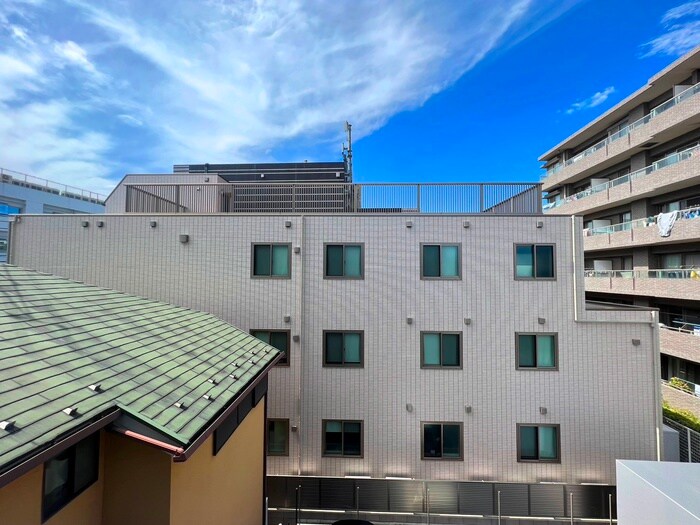 物件内観写真15　(室内からの展望)