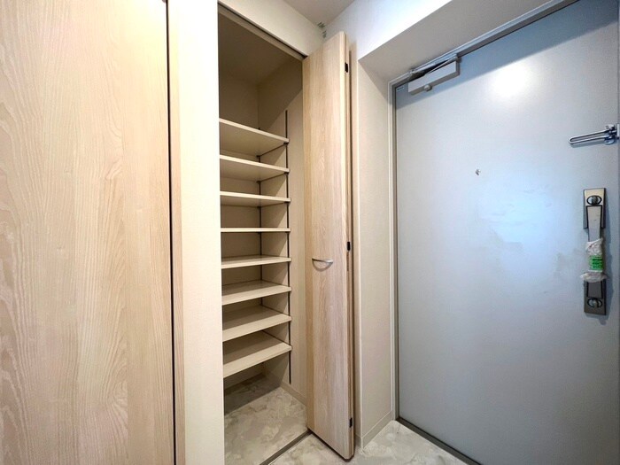 スリージアの玄関