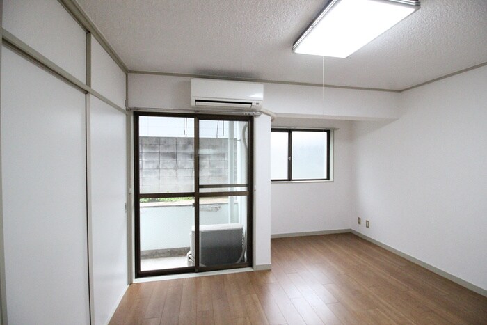 物件内観写真11　(居室)