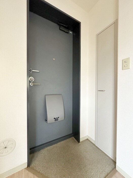物件内観写真16　(玄関)