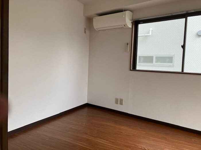 物件内観写真10　(居室)