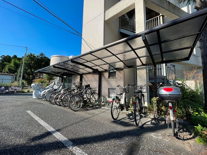 ワコ－レエレガンス青梅の駐輪場