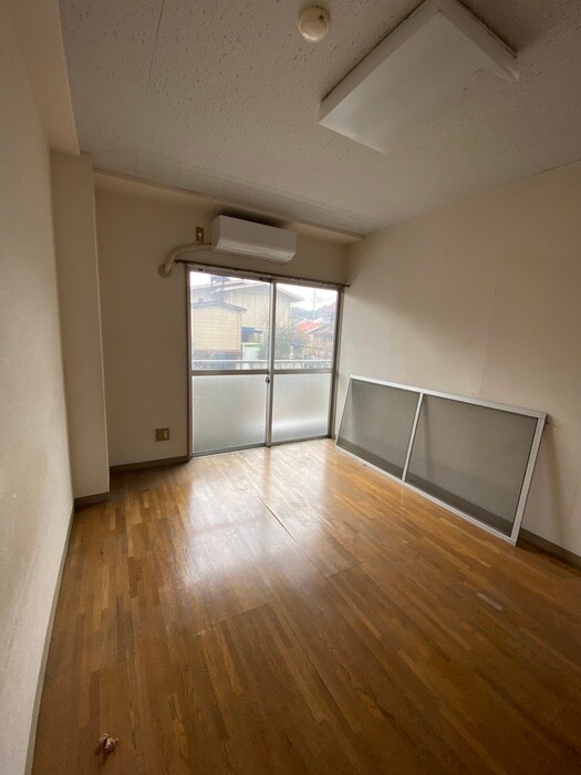 物件内観写真10　(居室)