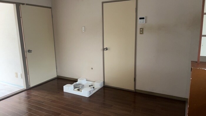 物件内観写真13　(洗濯機置場)