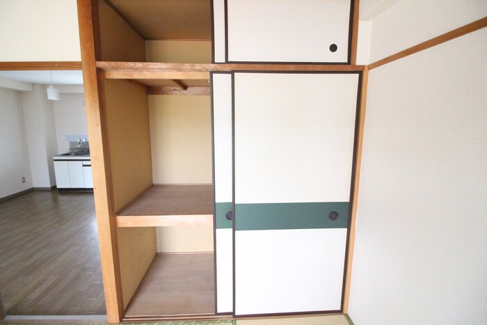 物件内観写真15　(収納)