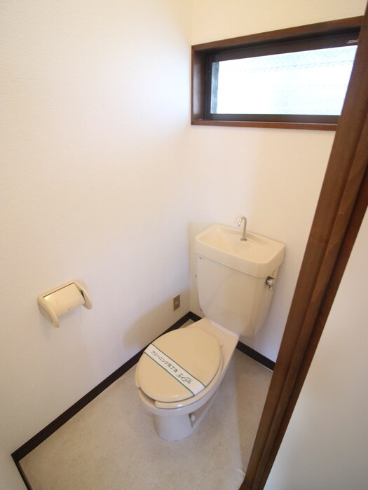 物件内観写真12　(トイレ)