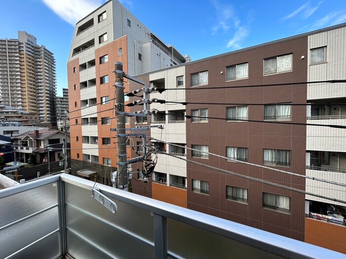 物件内観写真16　(室内からの展望)