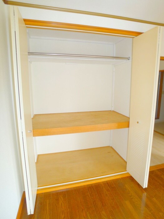 物件内観写真12　(収納)