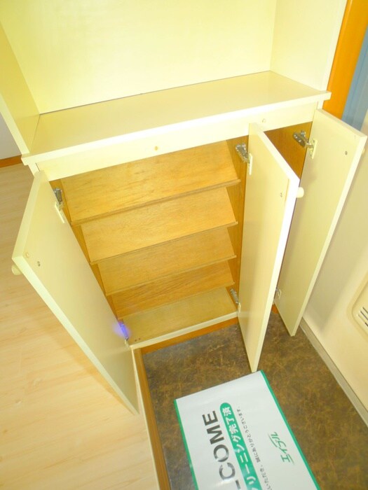 物件内観写真15　(靴箱)