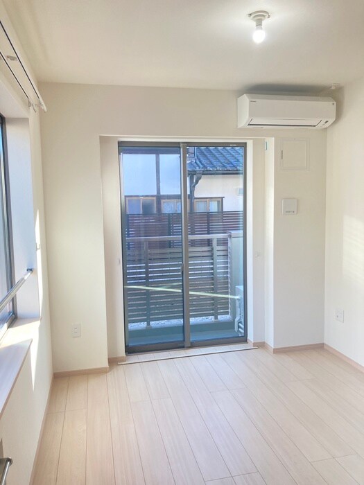 物件内観写真8　(居室)