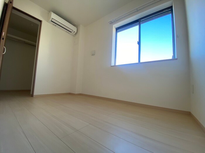 物件内観写真8　(居室)