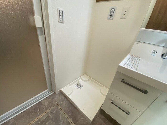 物件内観写真13　(洗濯機置場)