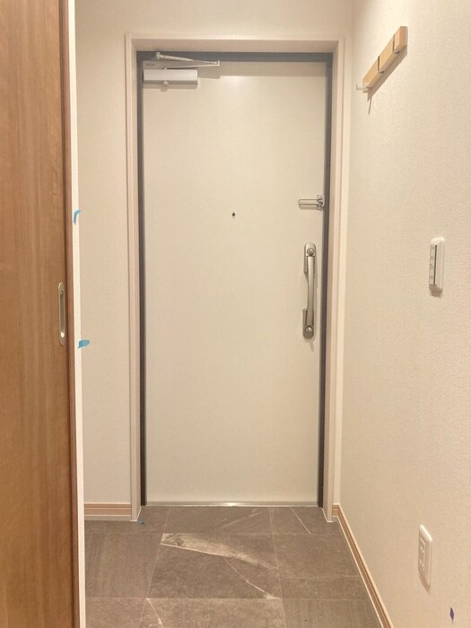 物件内観写真17　(玄関)