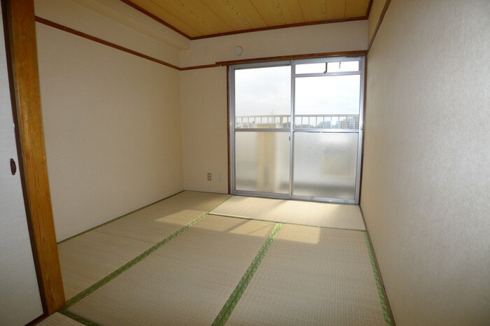 物件内観写真8　(居室)