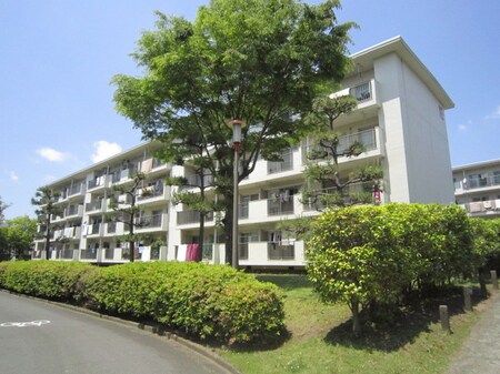 田園青葉台住宅団地16号棟(305)外観写真
