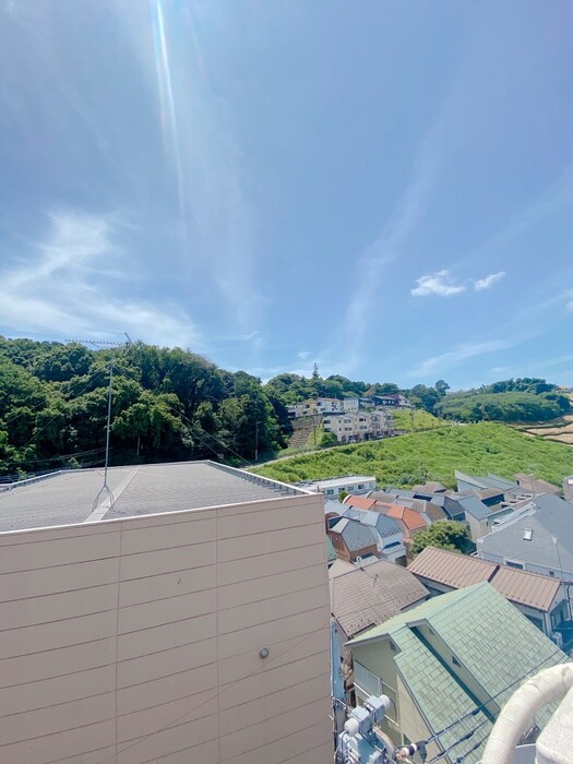 物件内観写真16　(室内からの展望)