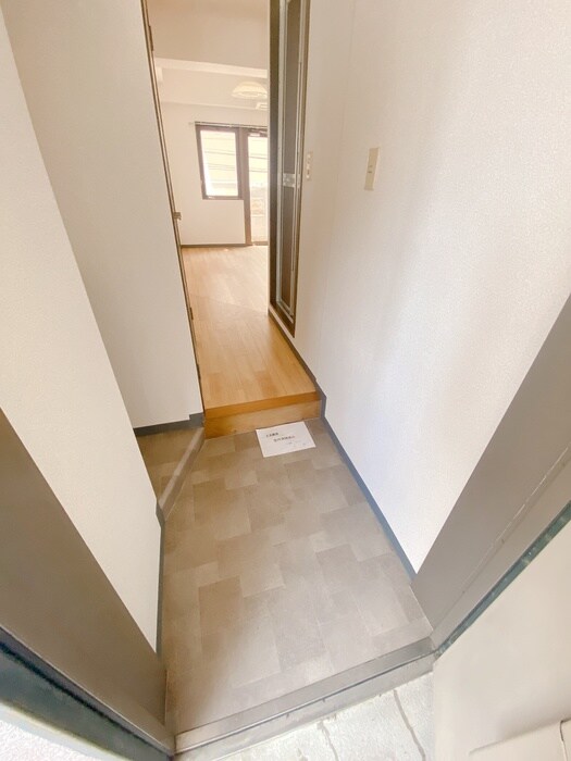 物件内観写真21　(玄関)
