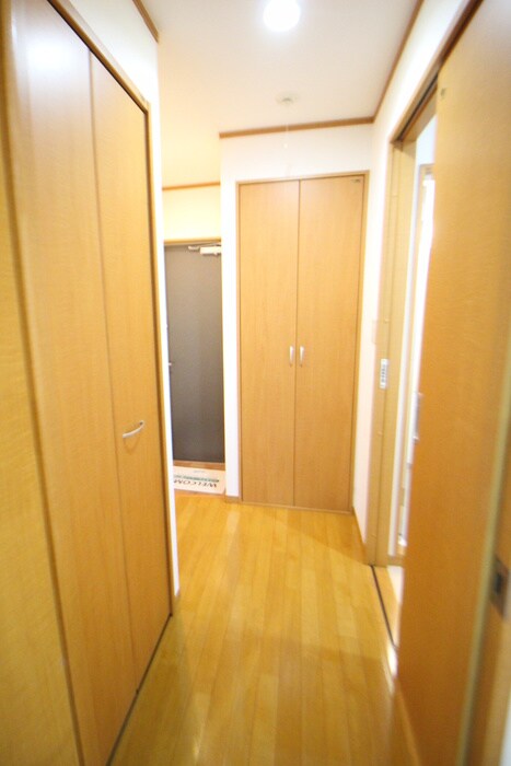 物件内観写真20　(廊下)