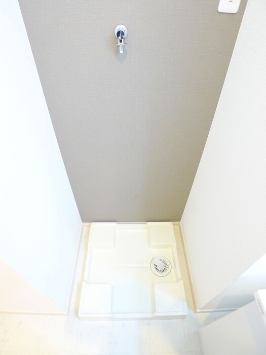 物件内観写真16　(洗濯機置場)