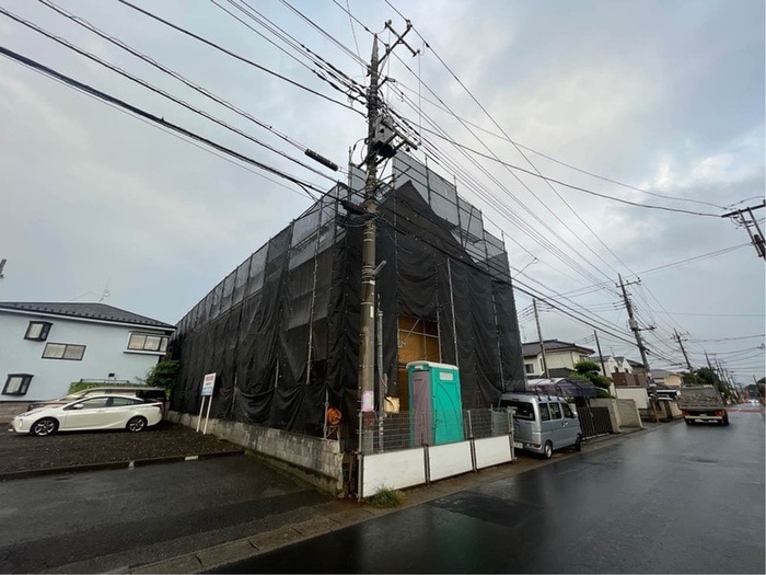物件外観写真1　(建築中)