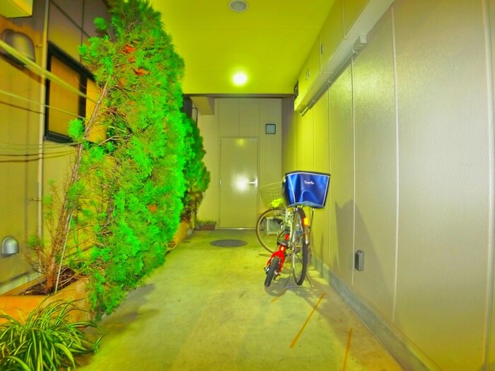 物件外観写真5　(駐輪場)