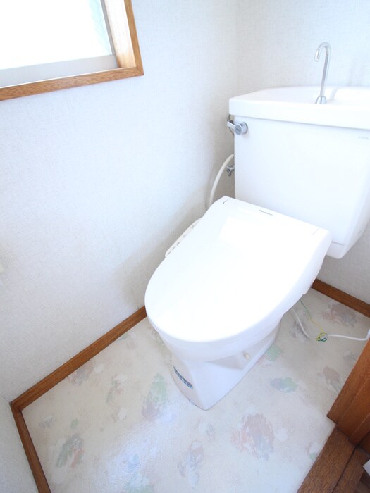 物件内観写真14　(トイレ)