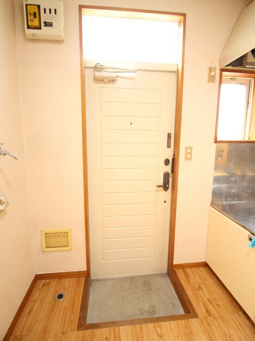 物件内観写真20　(玄関)