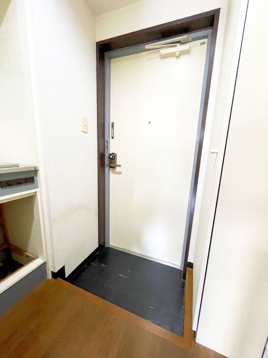 物件内観写真11　(廊下)